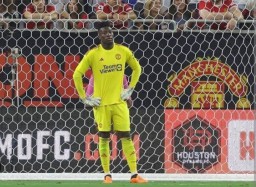 Kiper Andre Onana Minta Maaf, Gagal Bawa Kemenangan Untuk Manchester United
