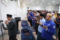 AHY Bersama Para Kader Salat Ghaib Untuk Umat Muslim di Palestina