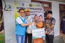 PLN Target 20.250 Rumah Warga Tak Mampu di Jatim Disambung Baru Listrik Tuntas Pada 2023