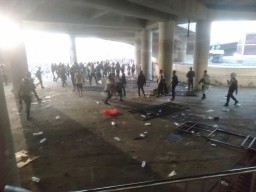 Suporter Ultrasmania Mengamuk Usai Keok Lawan Deltras Sidoarjo