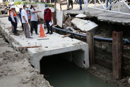 Cegah Banjir di Surabaya, Pemkot Bersama PDAM Geser Pipa di Manukan