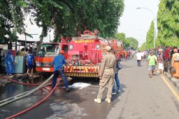 Diduga Konsleting Listrik, Pasar Baru II Gresik Ludes Terbakar