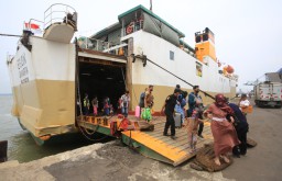 Pelindo III Siapkan 21 Terminal Antisipasi Lonjakan Penumpang Kapal Pada Nataru