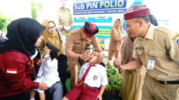 174 Ribu Anak di Banyuwangi Mulai Divaksin Polio