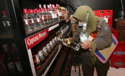 Baca juga : Ingat !! Jual Mihol Tanpa Izin di Surabaya Bakal Dipidana