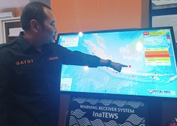 68 Kali Gempa Susulan Guncang Pulau Bawean Dalam Sehari
