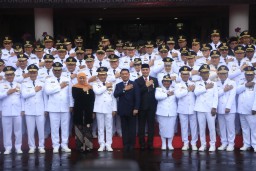 Baca juga : Pesan Khusus Mendagri Pada Kepala Daerah Penerima Satyalancana Karya Bhakti Praja Nugraha