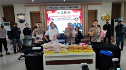 Polrestabes Surabaya Ungkap Peredaran 40 Kg Sabu dan 26 Ribu Ekstasi Senilai Rp66 Miliar