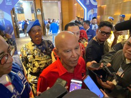 Baca juga : PDIP Lebih Tertarik Khofifah Ketimbang Dukung Risma di Pilgub Jatim 2024