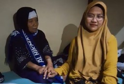 Kisah Inspiratif Tukang Pijat Asal Surabaya Bisa Naik Haji Setelah 24 Tahun Menabung