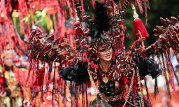 Parade Kostum Etnik Kontemporer Banyuwangi Ethno Carnival Digelar Pekan Ini