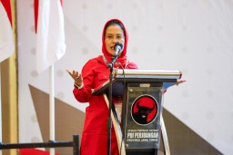 Baca juga : PDIP Bakal Kerahkan Ribuan Jagoan Pemilu Untuk Menangkan Risma-Gus Hans di Pilgub Jatim