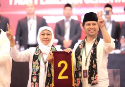 Khofifah Ajak Masyarakat Terapkan Pola Hidup Bersih Sehat dan Rajin Bergerak