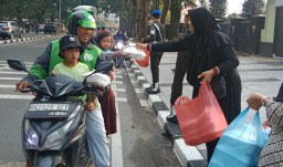 Denpom 1/5 Medan Gelar Jumat Berkah Bersama Persit KCK Ranting 5