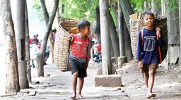 Tren Pekerja Anak di Jatim Naik Saat Gubernur Khofifah Menjabat, dari 1,56% Jadi 2,06% di 2024