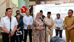 Banyuwangi Jadi Role Model Nasional: Luhut Minta Bupati Ipuk Bagikan Resep Sukses Digitalisasi Bansos