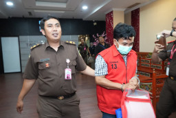 Baca juga : Kejati Jatim Tahan Kabid Perumahan Sumenep Terlibat Skandal BSPS Rp26 Miliar