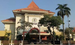 Baca juga : DPRD Sentil Wakil Wali Kota Surabaya Armuji, Eksploitasi Konflik Demi Konten Jadi Pemantik Kegaduhan