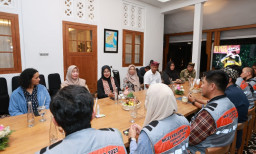 Geolog Dunia Teliti Emas - Tembaga Geopark Ijen Banyuwangi