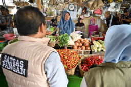 Satgas Pangan Banyuwangi Turun ke Pasar, Pastikan Harga Stabil dan Stok Aman Jelang Ramadan