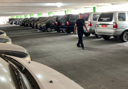 Pemkot Surabaya Lelang 85 Kendaraan Dinas, Demi Efisiensi BBM dan Target Rp6,3 Miliar