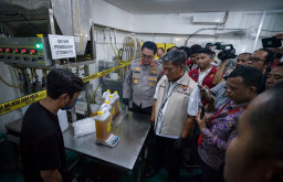 Polda Jatim Bongkar MinyaKita Ilegal, Empat Tersangka Sunat Isi hingga 30 Persen