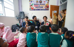 Program RICH Pakal Jadi Primadona, Belajar Bahasa Inggris Gratis untuk Anak Disambut Antusias