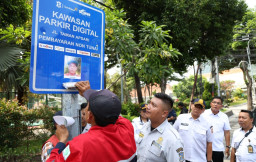 Pemkot Surabaya Ajak Warga Beralih ke Parkir Digital, Pembayaran Makin Mudah dan Transparan
