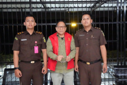 Dilaporkan Eri Cahyadi, Kejati Jatim Tetapkan Eks Dirut KBS Tersangka Korupsi Anggaran Pakan Satwa Rp10,2 Miliar