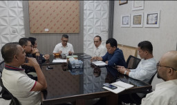 Ratusan Penumpang Terlantar, Warga Bawean Desak Pemkab Gresik Siapkan Solusi Permanen Krisis Transportasi Laut