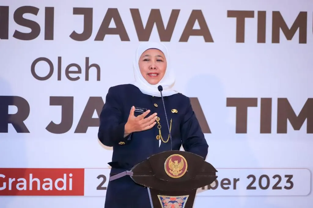 Lantik 6 Pj Bupati, Khofifah Sampaikan Pesan Jokowi Untuk Tingkatkan Investasi 