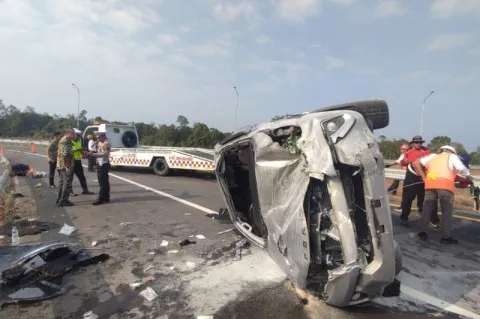Mobil Rombongan KONI Ogan Hilir Kecelakaan di Tol