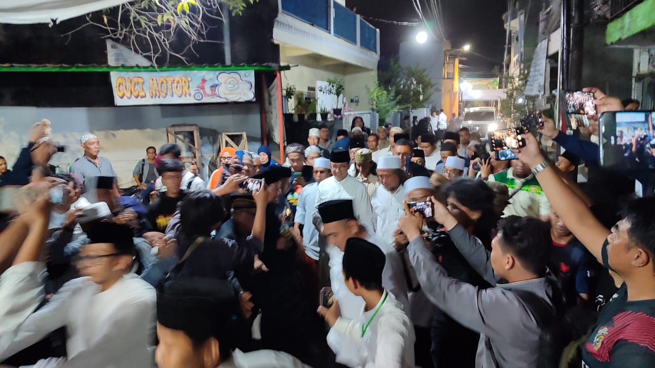 Bacapres Anies Baswedan saat berkunjung ke Ponpes An-Najiyah di Jalan Sidosermo Surabaya. (Dok: Jurnas.net)