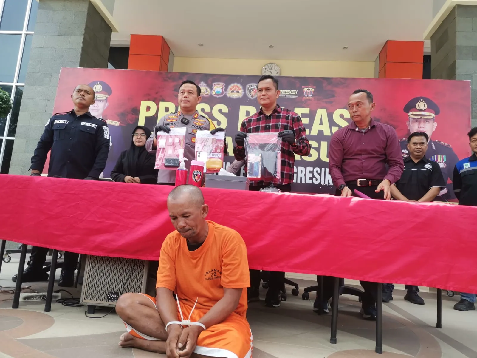 Polres Gresik Tangkap Bandar Narkoba di Pulau Bawean