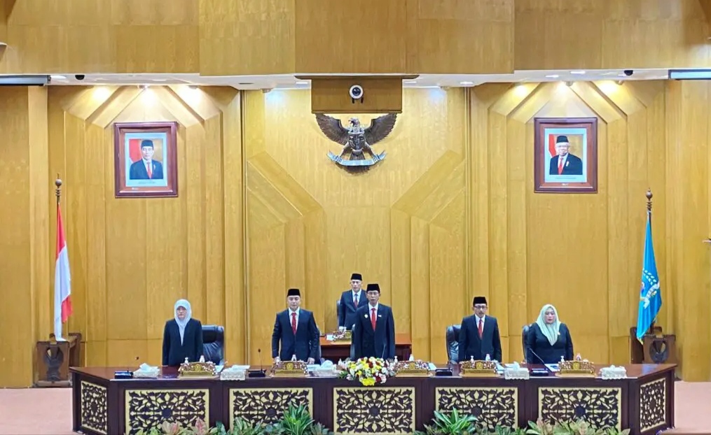 DPRD bersama Pemerintah Kota (Pemkot) Surabaya mengesahkan Anggaran Pendapatan dan Belanja Daerah (APBD) Surabaya tahun 2024. (Dok: Jurnas.net)