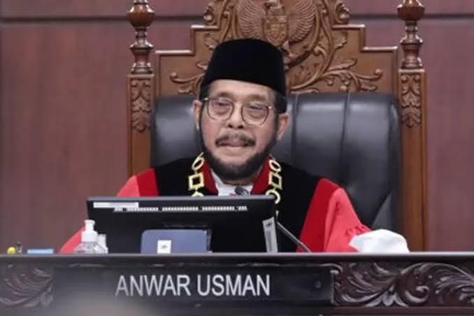 Anwar Usman diberhentikan jadi Ketua Mahkamah Konstitusi (MK). (istimewa)