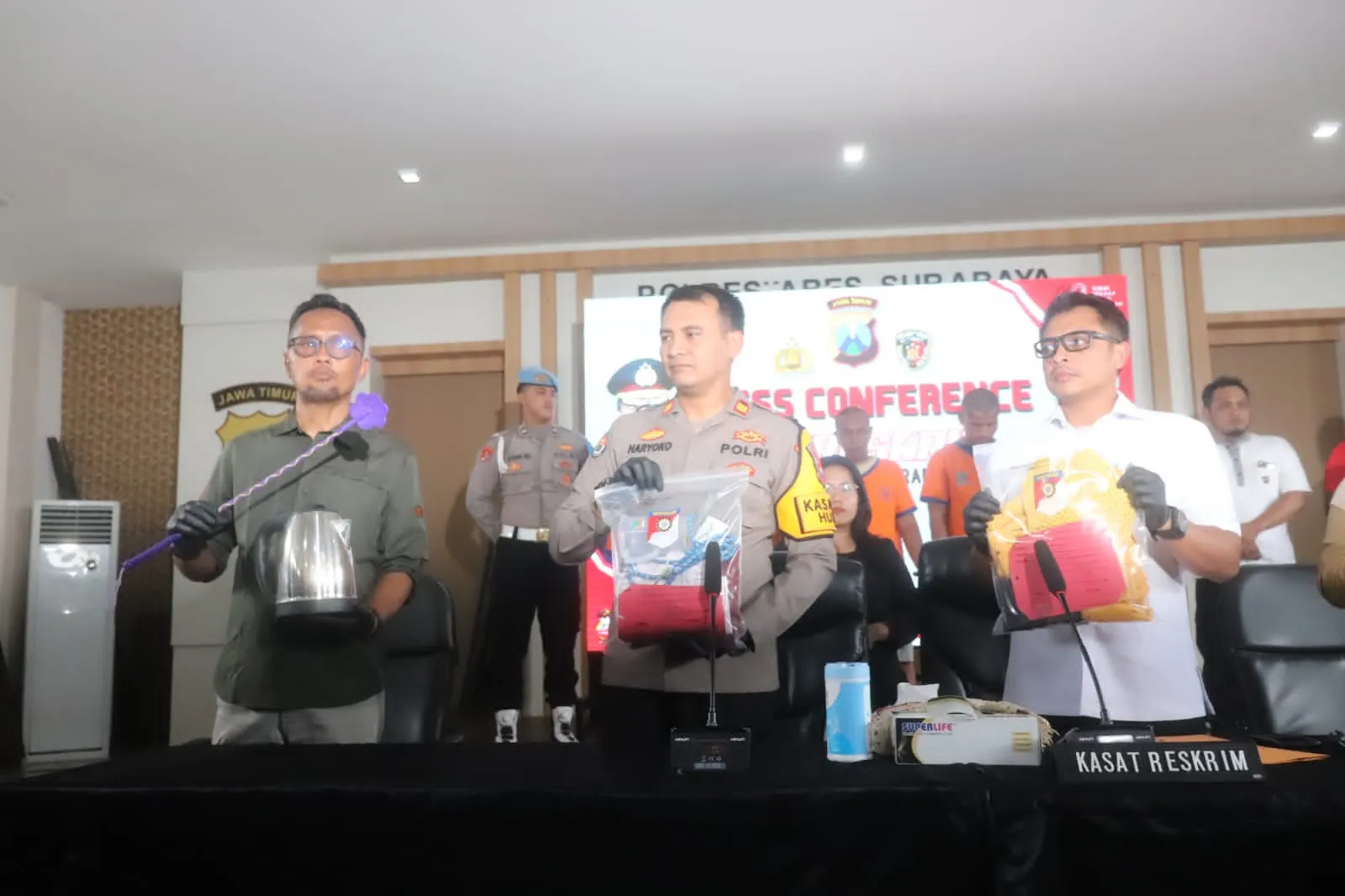 Bejat !!! Keluarga Cabul di Surabaya Jadi Tersangka Pencabulan Anak Kandung