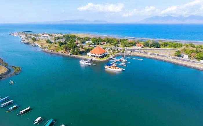 Keindahan alam Pantai Boom Marina di Kabupaten Banyuwangi, Jawa Timur. (Istimewa)