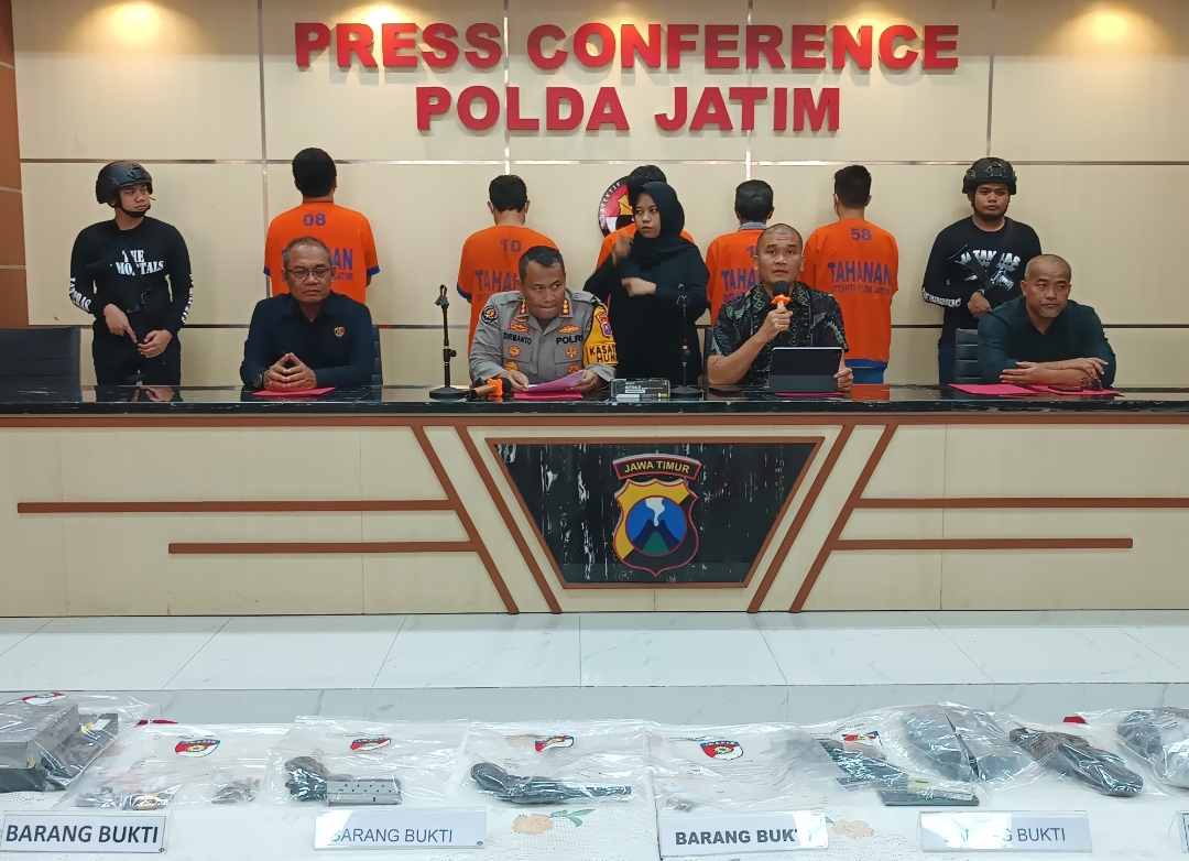 Polda Jatim saat merilis kasus penembakan di Kabupaten Sampang, Madura. (Dok: Jurnas.net)