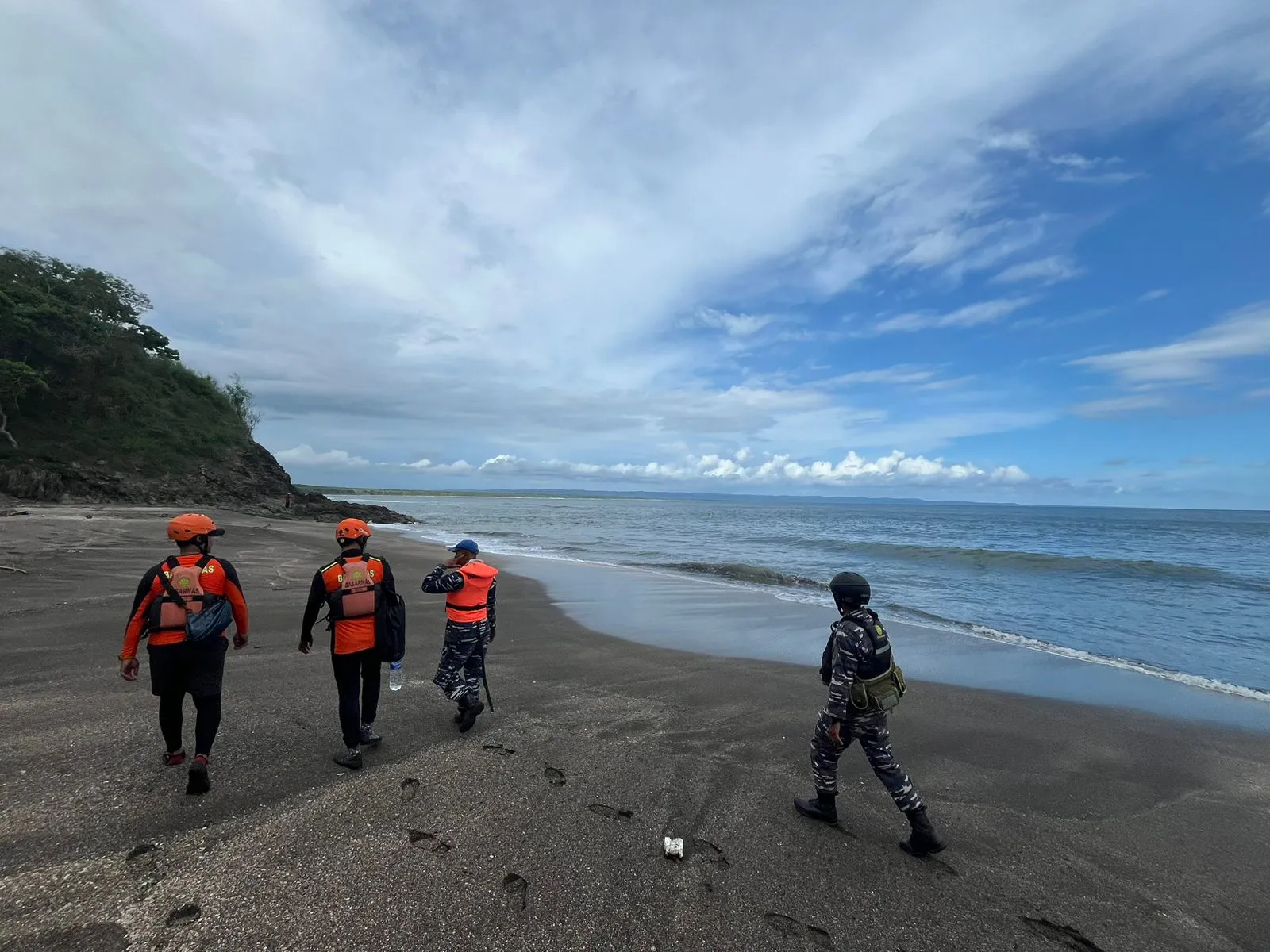 Seorang WNA Australia Hilang Saat Berselancar di Perairan Banyuwangi