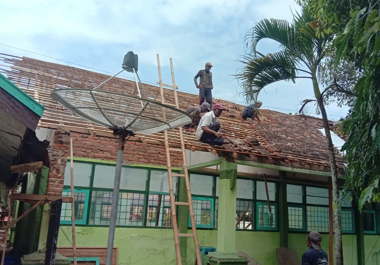 Pemprov Jatim Mulai Perbaiki 331 Fasum dan Fasos Pasca Gempa Bawean