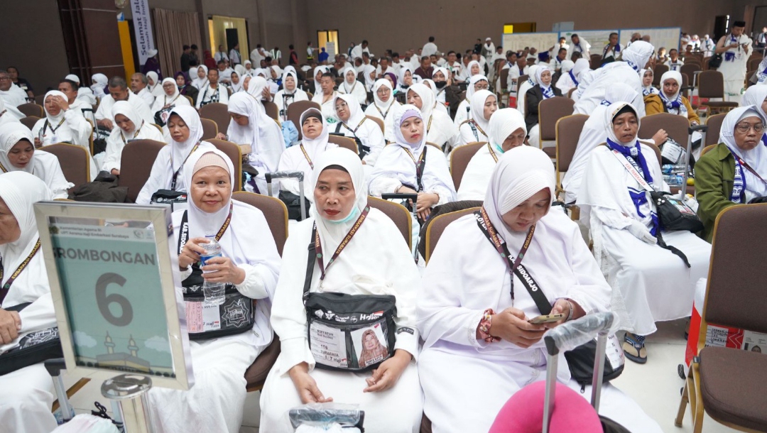 Jemaah haji di Asrama Haji Embarkasi Surabaya. (Insani/Jurnas.net)