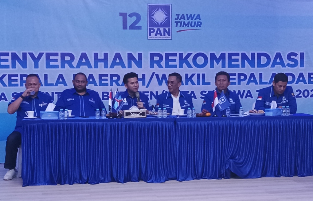 Partai Amanat Nasional (PAN) dan Demokrat Jawa Timur menggelar pertemuan tertutup di DPW PAN Jatim di Jalan Darmokali Surabaya, Rabu malam, 19 Juni 2024. (Insani/Jurnas.net)
