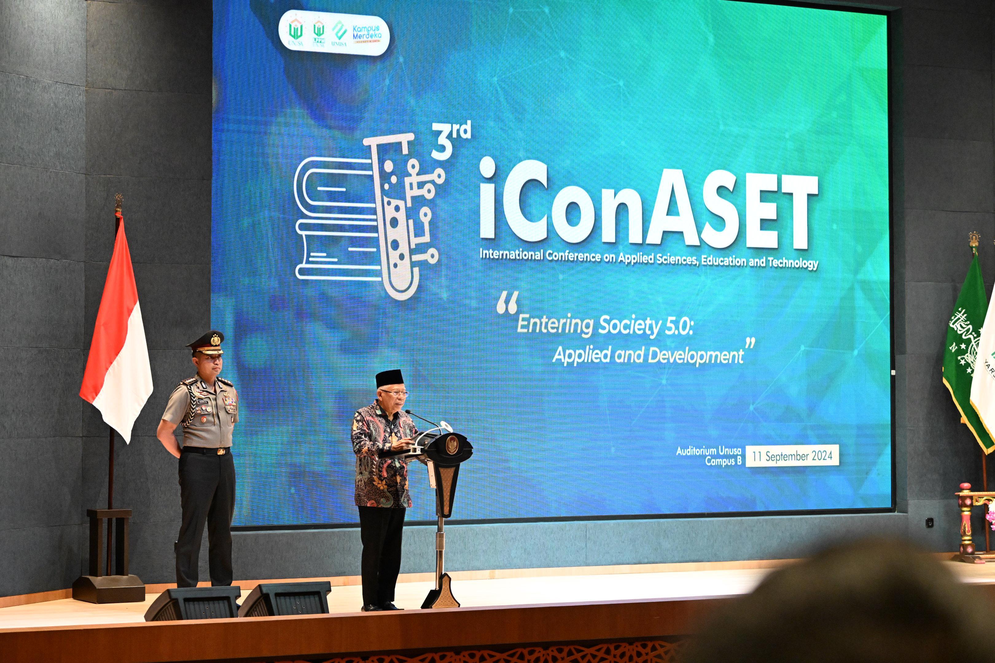 Wakil Presiden (Wapres) RI, Ma’ruf Amin, menghadiri acara International Conference on Applied Sciences, Education, and Technology (iConASET) di Universitas Nahdlatul Ulama Surabaya (Unusa). (Humas Unusa)