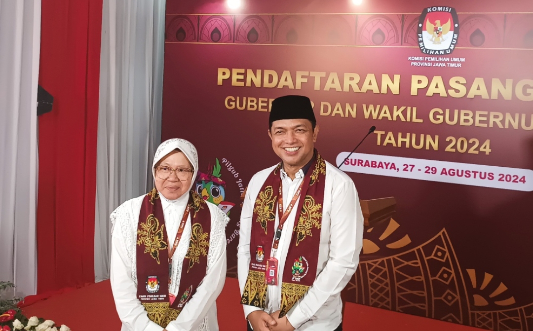 pasangan Bakal Calon Gubernur dan Wakil Gubernur Jatim 2024 Tri Rismaharini dan Zahrul Azhar Asumta alias Gus Hans. (Insani/Jurnas.net)