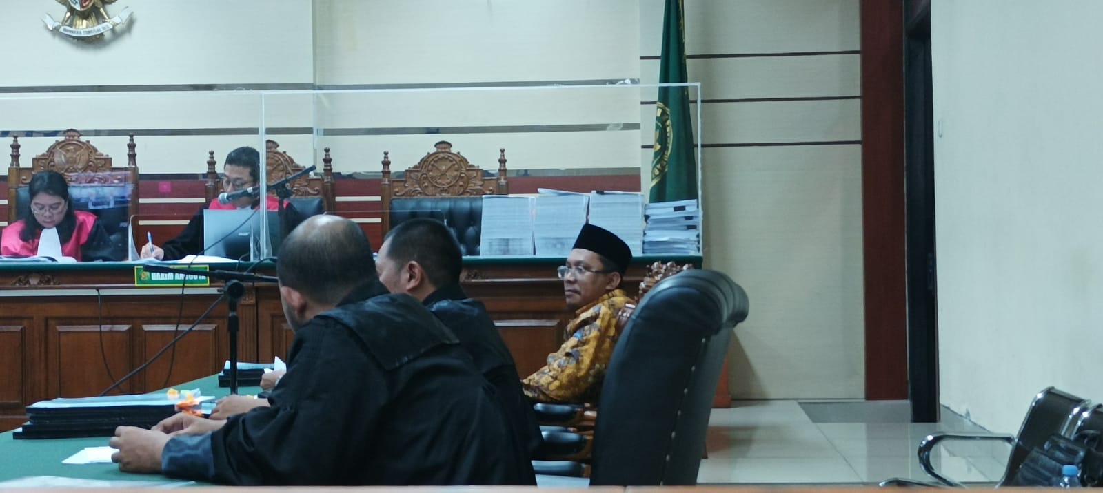 Sidang lanjutan perkara pemotongan insentif pegawai Badan Pelayanan Pajak Daerah (BPPD) Sidoarjo. (Insani/Jurnas.net)