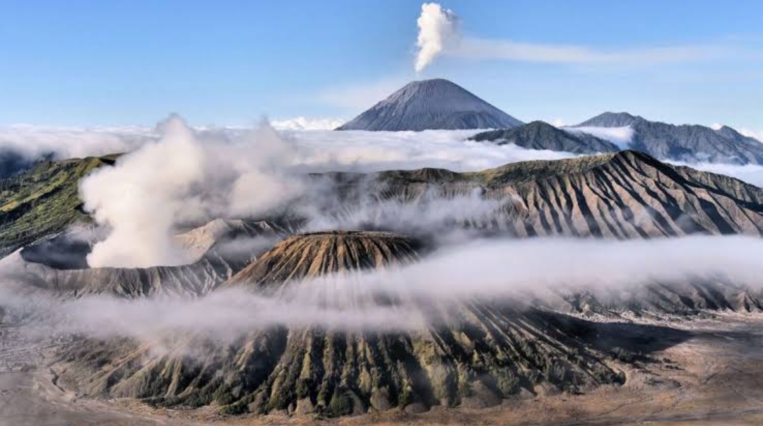 Gunung Semeru di Jawa Timur. (Istimewa)