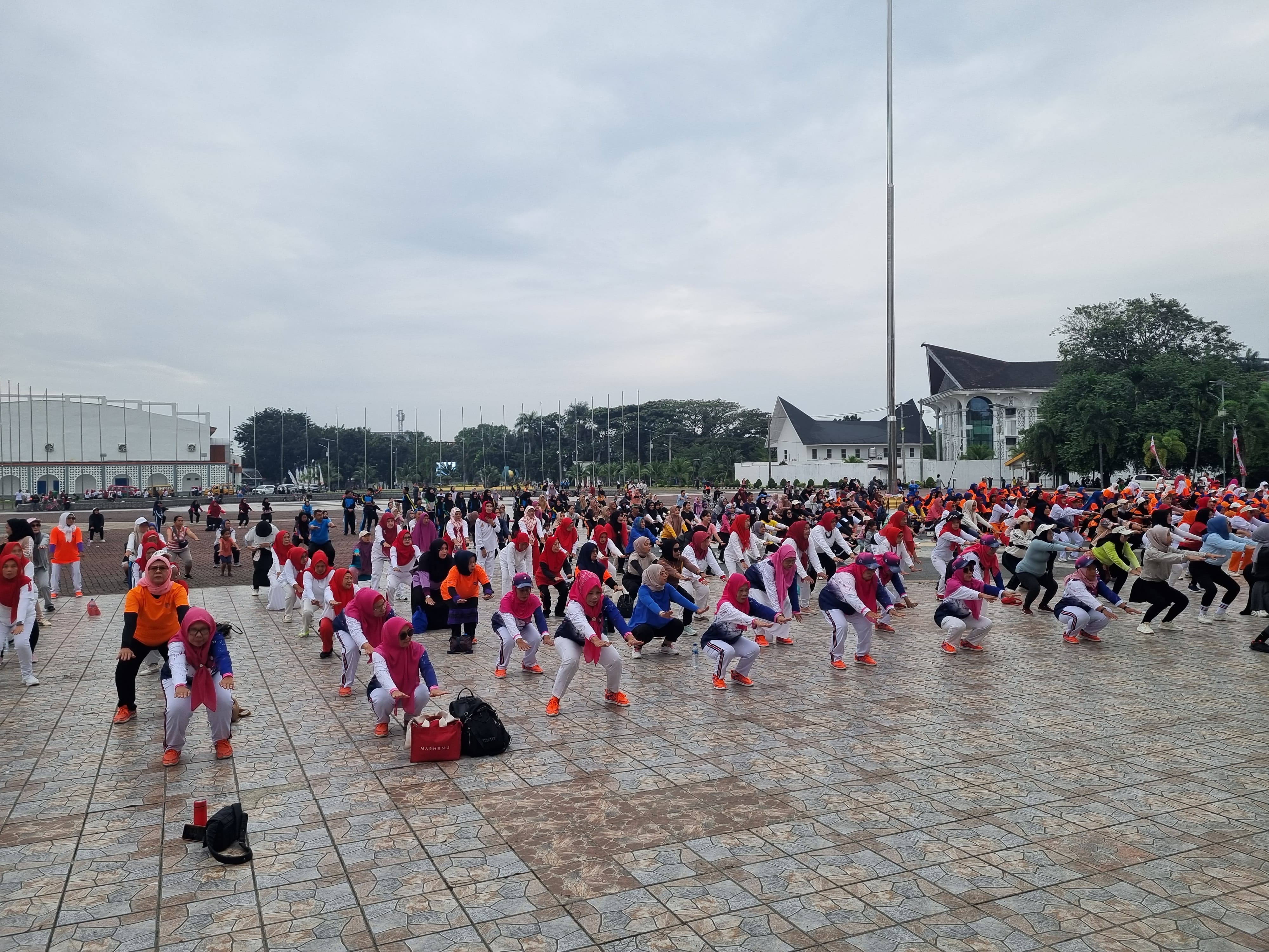 Kegiatan Minggu Bugar Bersama Dispora Sumut dan KORMI yang digelar secara rutin setiap pekan di Lapangan Astaka, Jalan Pancing, Medan Estate, Kota Medan, Minggu 16 Februari 2025.