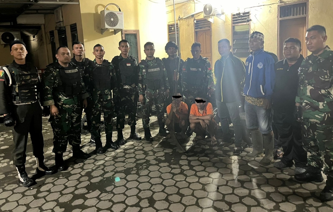 Personel Denpom I/5 usai amankan dua pelaku kejahatan dalam patroli. (Istimewa)