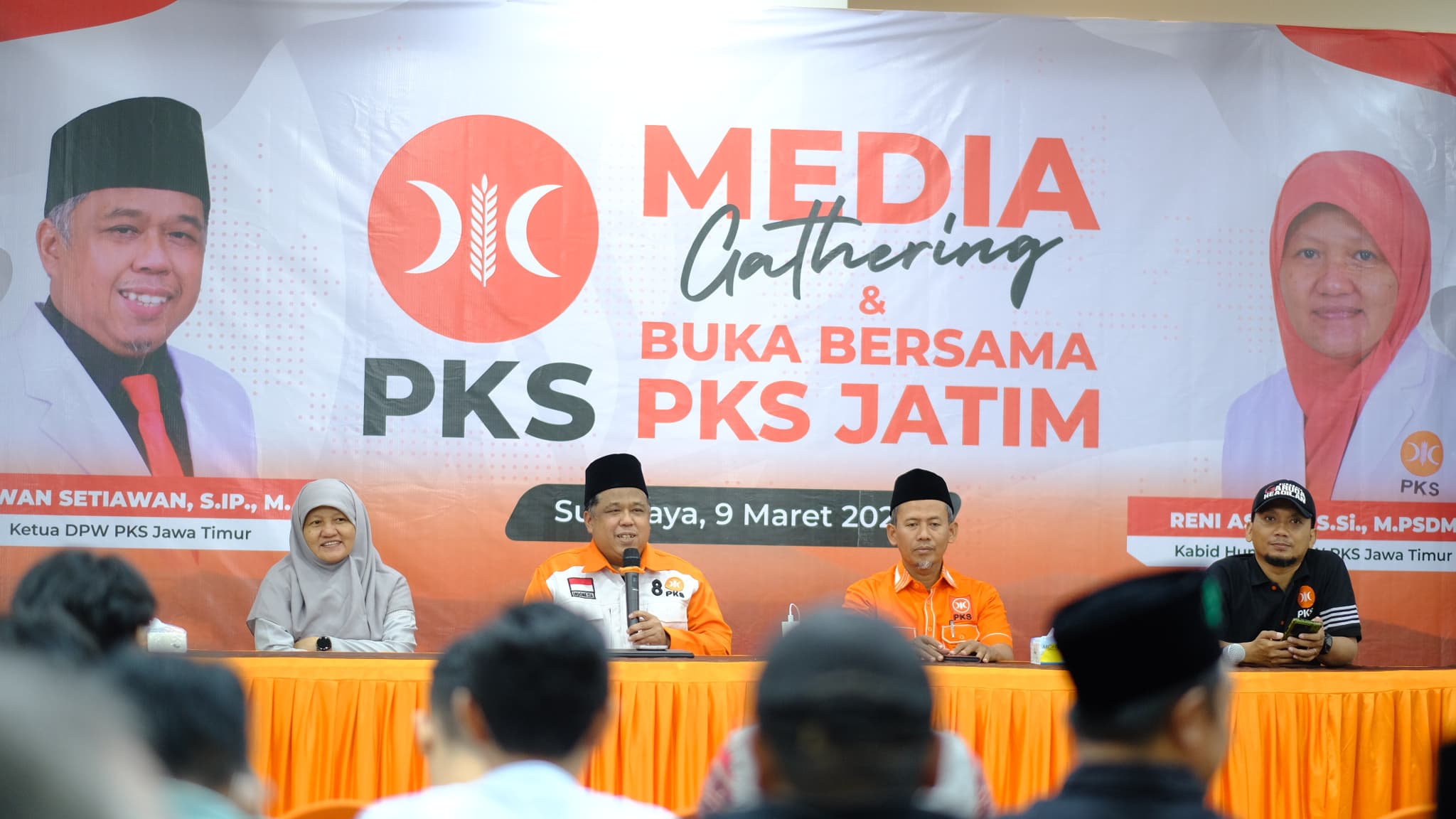 Acara Media Gathering ini berlangsung dalam suasana akrab dan penuh semangat, dihadiri oleh berbagai jurnalis dari berbagai media di Jawa Timur. (Insani/Jurnas.net)